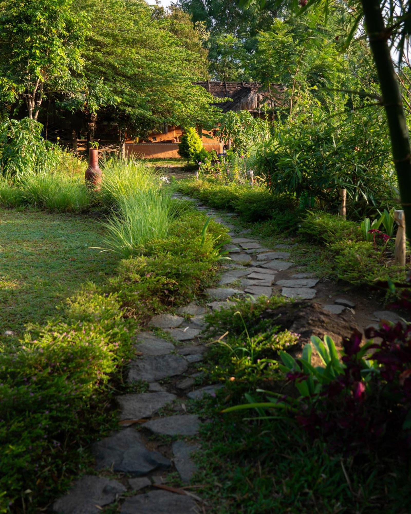 Hotel The Mudhouse Marayoor Munnar Exteriér fotografie